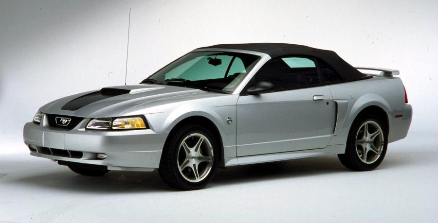  Ford Mustang GT Convertible 1999 года  (фото 12 из 74)